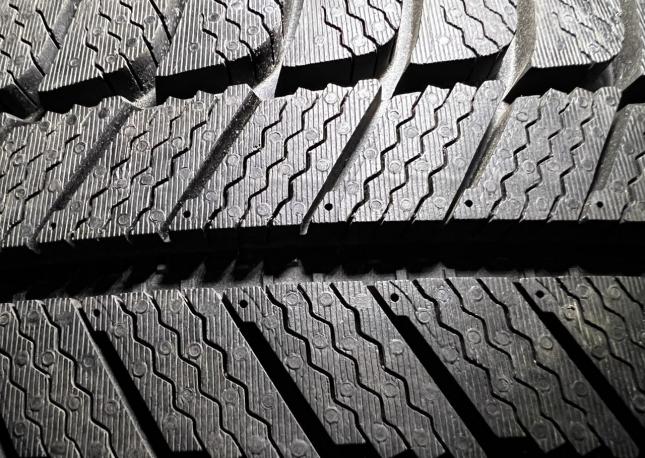 Michelin Latitude X-Ice 255/50 R19