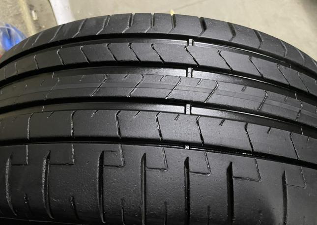 Pirelli P Zero PZ4 255/45 R19 104Y