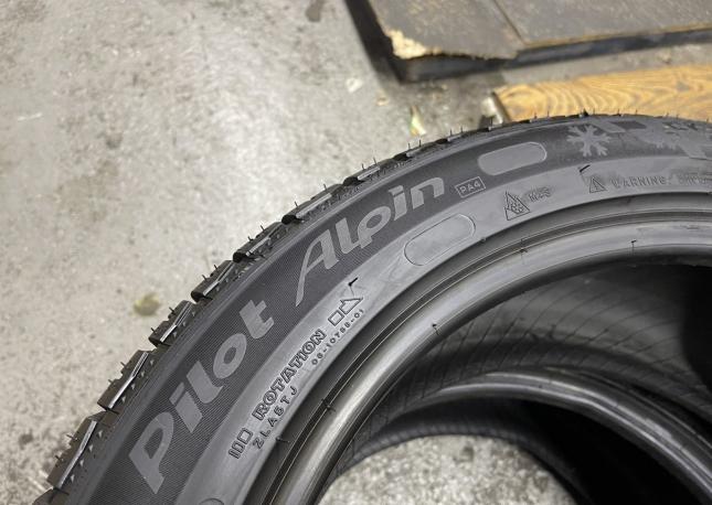 Michelin Pilot Alpin 4 255/45 R19 104W