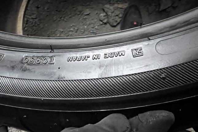 Bridgestone Potenza S001 295/35 R20