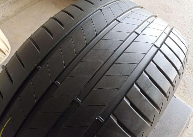 Bridgestone Turanza T005 285/35 R20