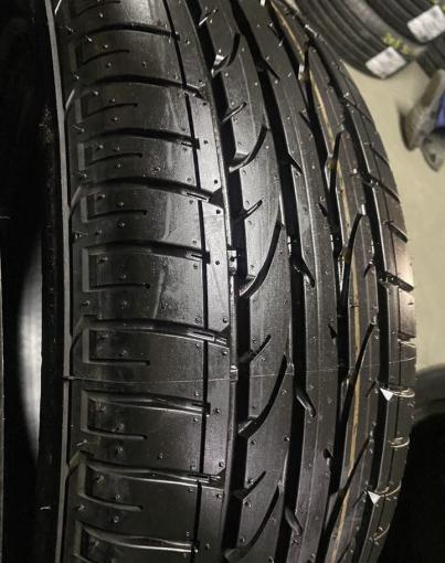 Bridgestone Dueler H/P Sport 215/60 R17