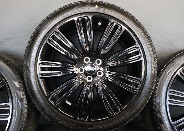 Оригинальные колеса на Range Rover Sport R22