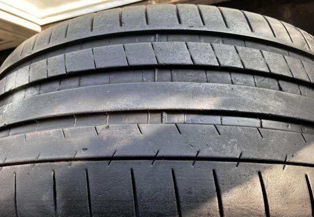 Michelin Pilot Super Sport 245/35 R21