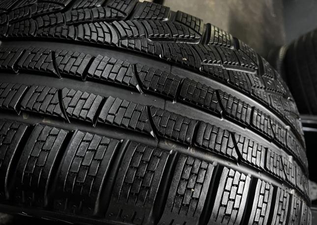 Pirelli Winter Sottozero 240 Serie II 235/40 R19