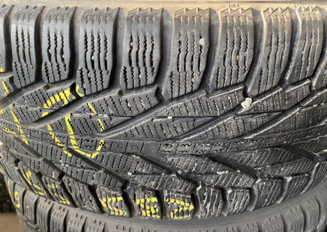 Nokian Tyres Hakkapeliitta R2 235/55 R19