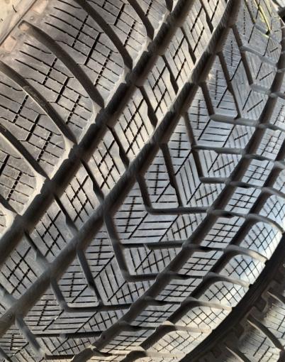 Pirelli Scorpion Winter 275/40 R20 и 315/35 R20