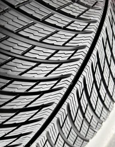 Michelin Pilot Alpin 5 SUV 295/35 R21