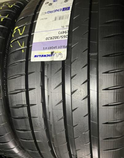 Michelin Pilot Sport 4 S 265/30 R20 94Y