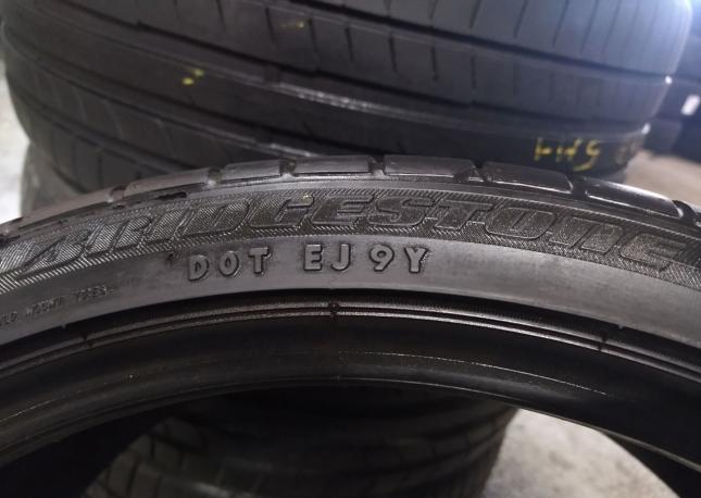 Bridgestone Potenza RE050A 235/35 R19 87Y