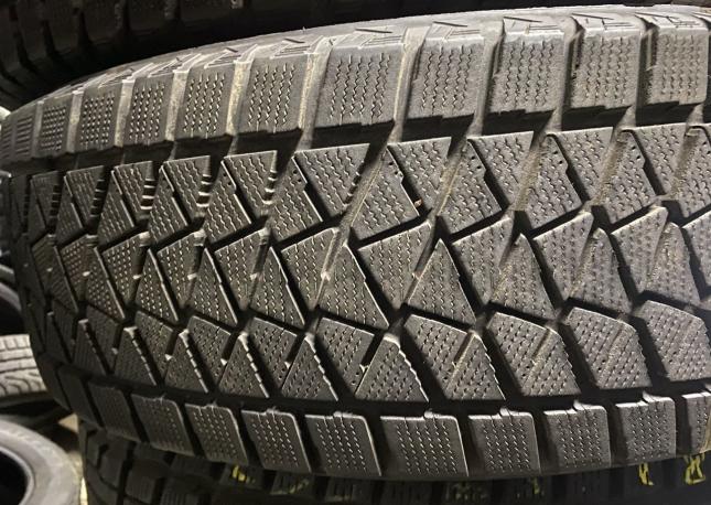 Bridgestone Blizzak DM-V2 235/65 R18