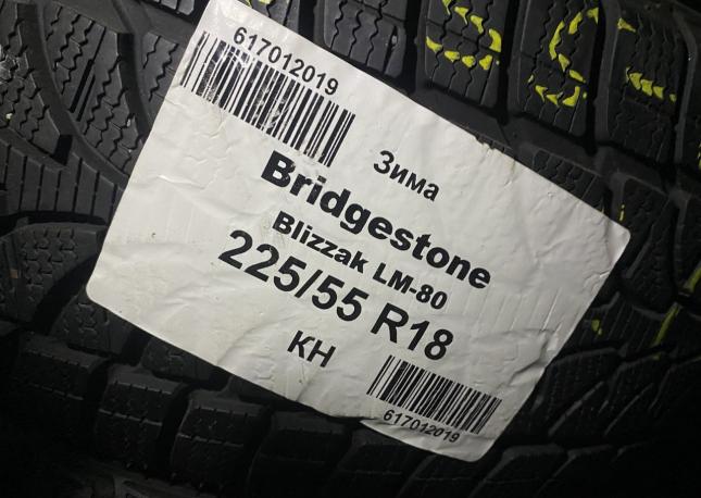 Bridgestone Blizzak LM-80 225/55 R18