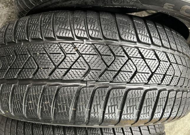 Pirelli Scorpion Winter RFT 245/45 R18