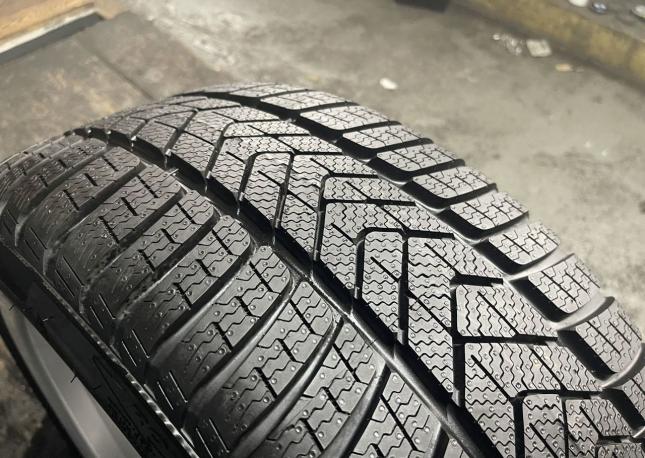 Pirelli Winter Sottozero 3 255/40 R20 101W