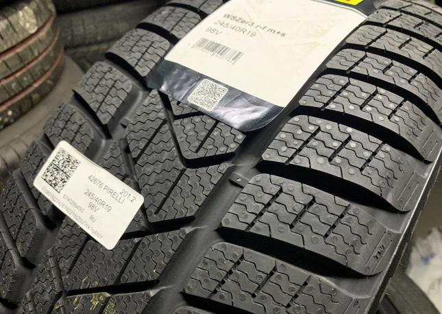 Pirelli Winter Sottozero 3 245/40 R19 98V