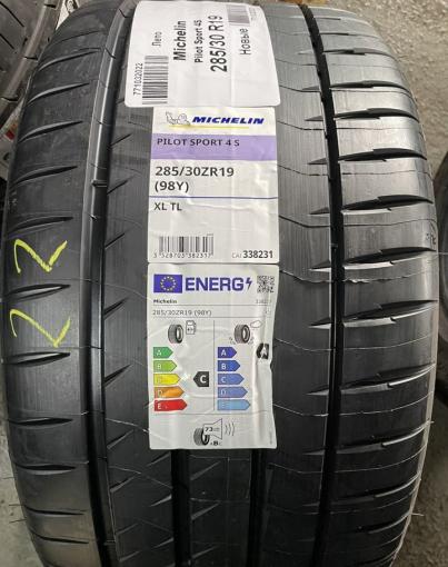 Michelin Pilot Sport 4 S 285/30 R19 98Y