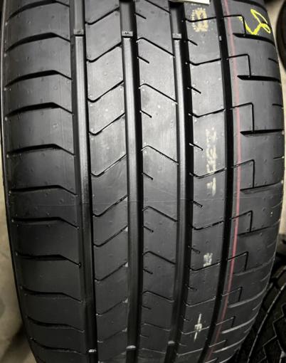 Pirelli P Zero PZ4 245/45 R20