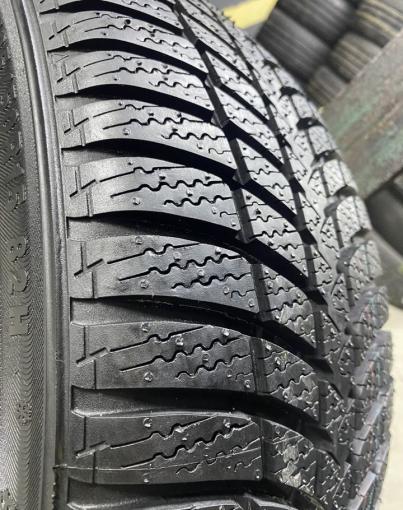 Kumho I&#39;Zen KW23 195/50 R15