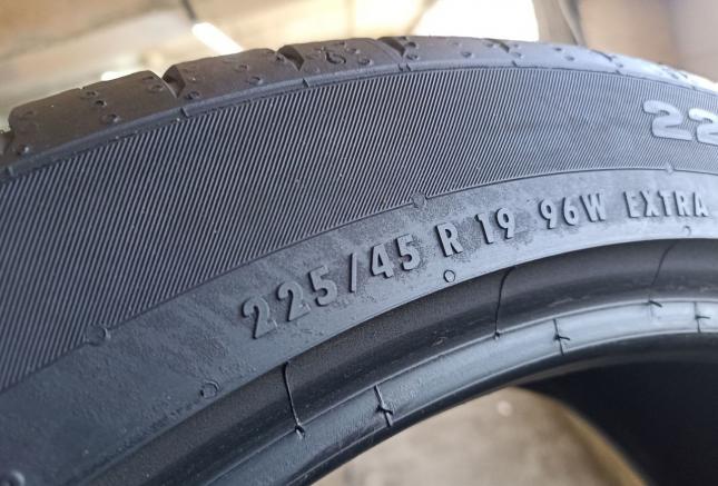 Continental ContiSportContact 225/45 R19