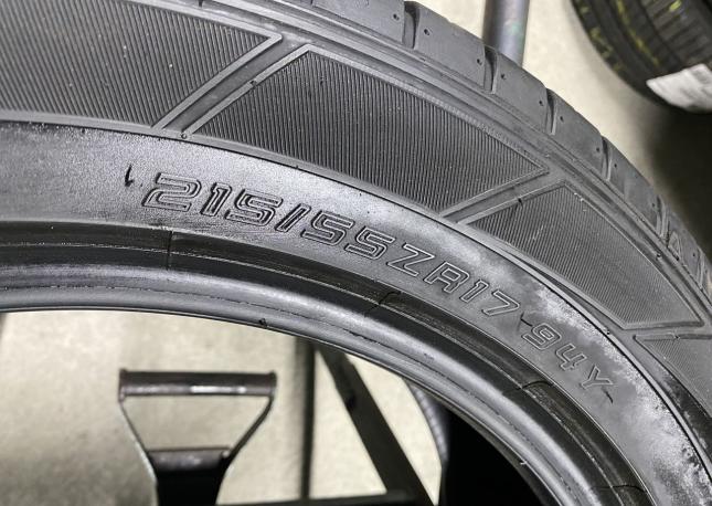 Dunlop SP Sport Maxx 050+ 215/55 R17