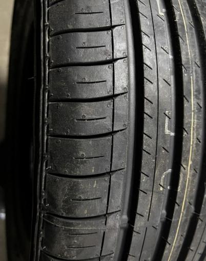 Dunlop Enasave EC300 215/55 R16