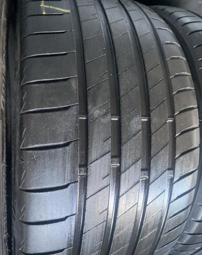 Bridgestone Potenza S005 235/35 R19