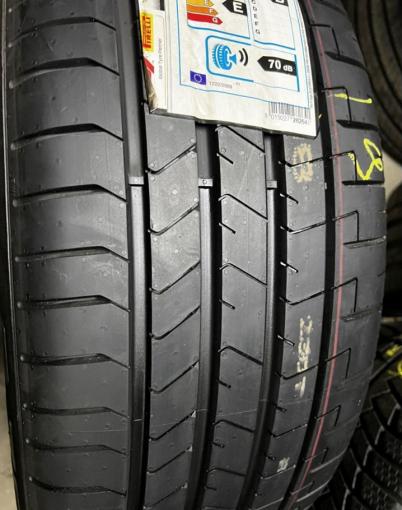 Pirelli P Zero PZ4 245/45 R20