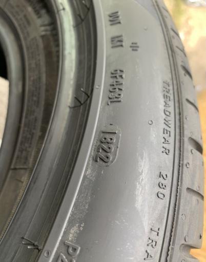 Pirelli P Zero PZ4 255/40 R20 и 285/35 R20