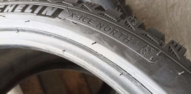 Michelin X-Ice North 245/35 R20