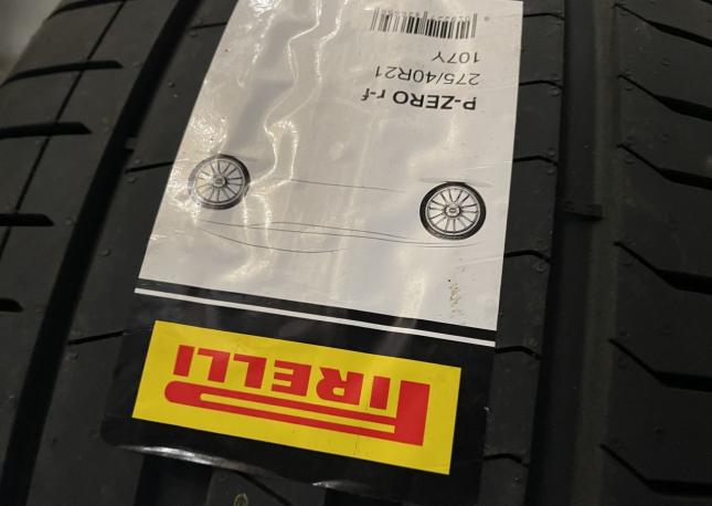 Pirelli P Zero PZ4 L.S. 275/40 R21 и 315/35 R21 107Y