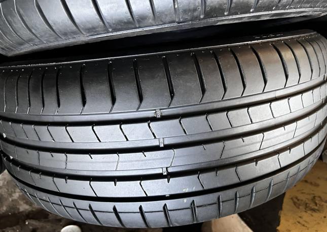 Pirelli P Zero PZ4 245/45 R18