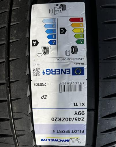 Michelin Pilot Sport 4 S 245/40 R20 и 275/35 R20