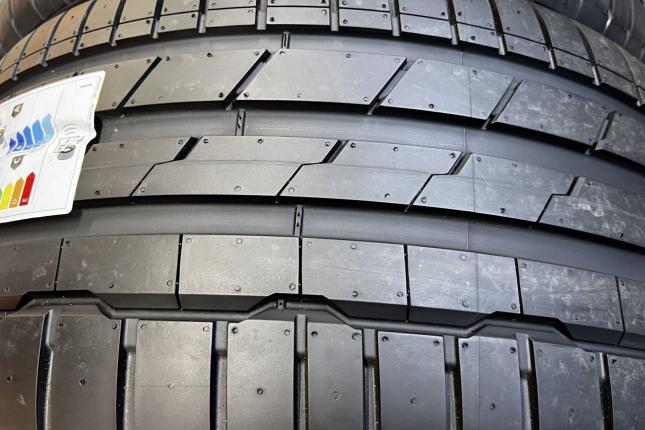 Hankook Ventus S1 Evo 3 K127 285/30 R21 и 255/35 R21