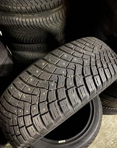 Continental ContiIceContact 215/65 R16