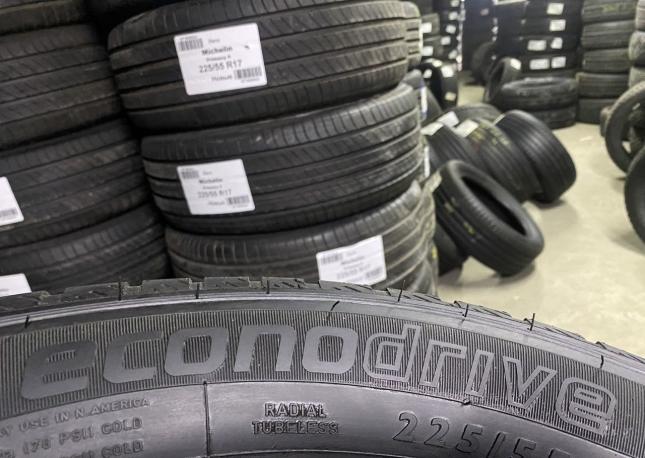 Dunlop EconoDrive 225/55 R17C