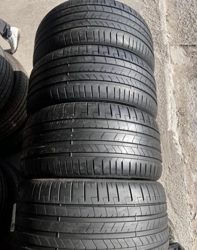 Pirelli P Zero PZ4 255/35 R21 и 285/30 R21