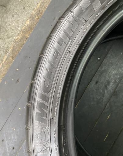 Michelin Pilot Super Sport 275/35 R19