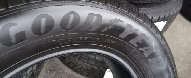 Goodyear EfficientGrip 215/65 R16 98H