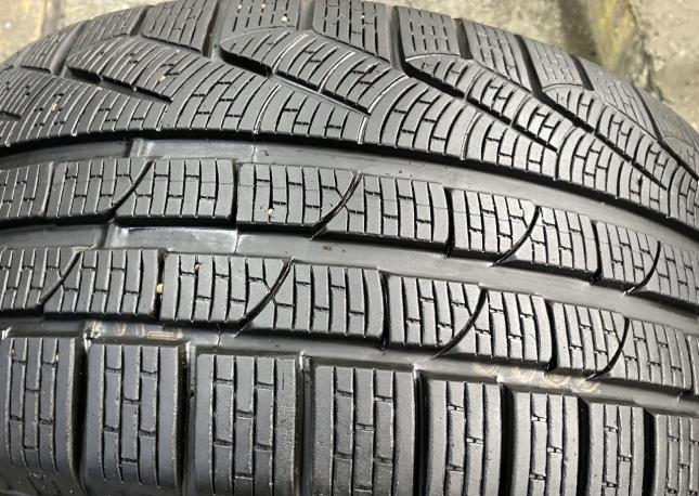 Pirelli Sottozero Winter 240 245/45 R19 102V