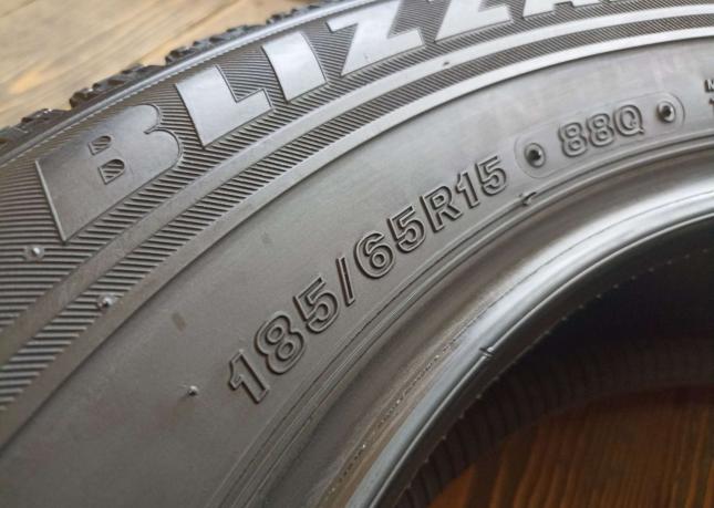 Bridgestone Blizzak VRX 185/65 R15