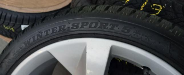 Dunlop Winter Sport 5 225/40 R18 92V