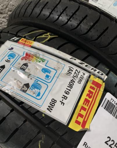 Pirelli P Zero 225/40 R19 и 255/35 R19 92Y