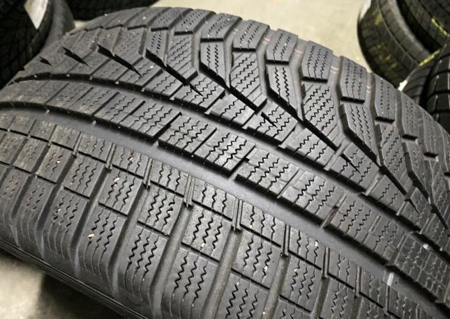 Hankook Winter I&#39;Cept Evo2 W320 235/40 R18 95V