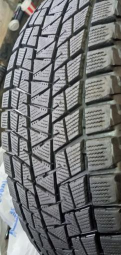 Bridgestone Blizzak DM-V1 235/65 R18 106R