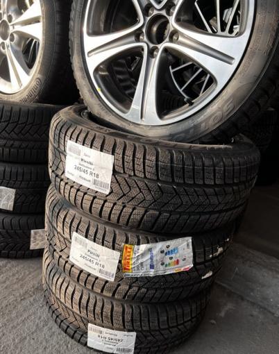 Pirelli Winter Sottozero 3 245/45 R18