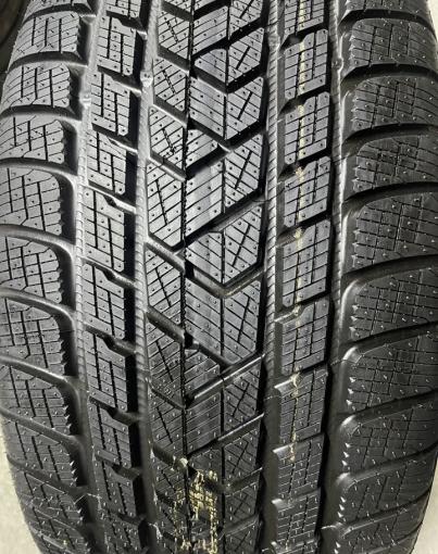 Pirelli Scorpion Winter 285/45 R21 113V