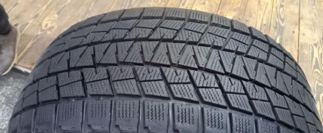 Bridgestone Blizzak DM-V1 275/40 R20 106R