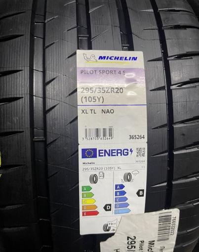 Michelin Pilot Sport 4 S 295/35 R20 105Y