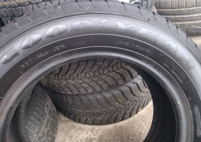 Goodyear EfficientGrip 195/60 R16 89H