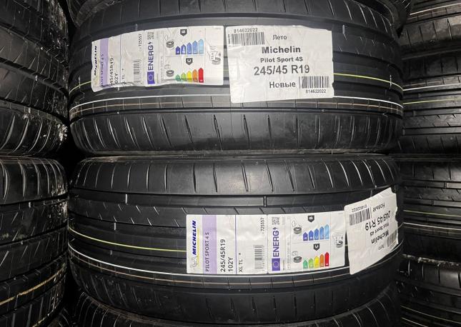 Michelin Pilot Sport 4 S Acoustic 275/40 R19 и 245/45 R19